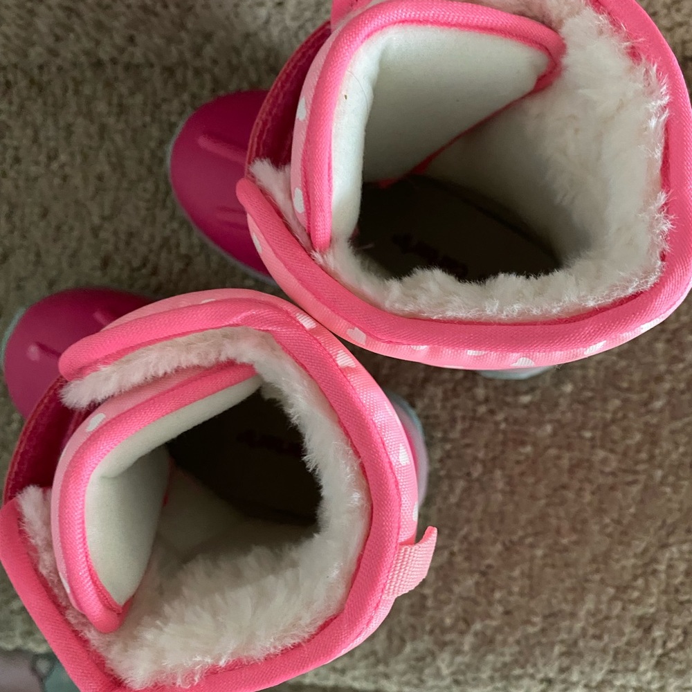 DONATED⭐️HP⭐️Carter’s❄️Snow boots🥾 - Picture 5 of 6